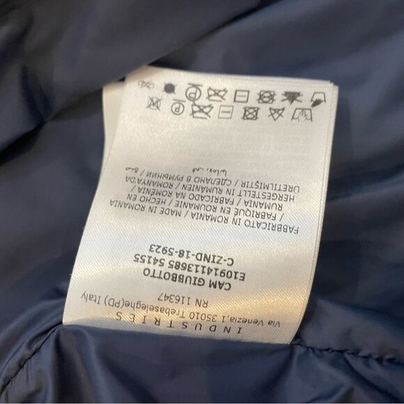 Moncler Windbreaker - Size Medium  - Moncler Hooded Jacket  - Summer Jacket - - Picture 12 of 17